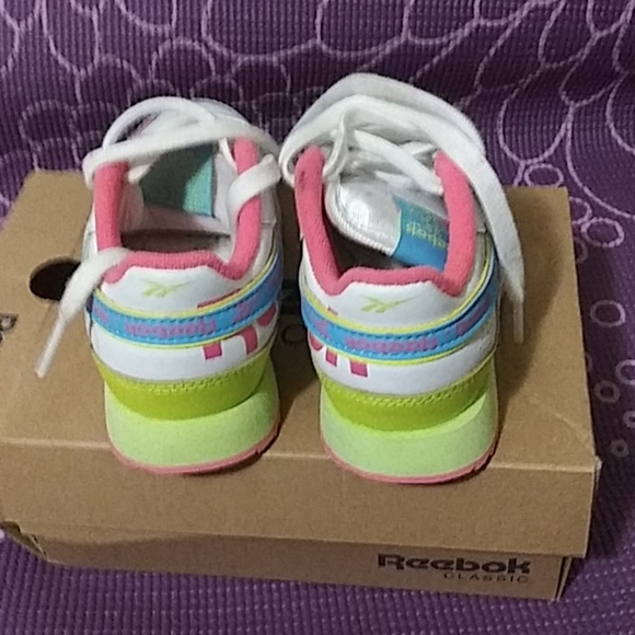 REEBOX CLASSIC - Picture 5 of 8